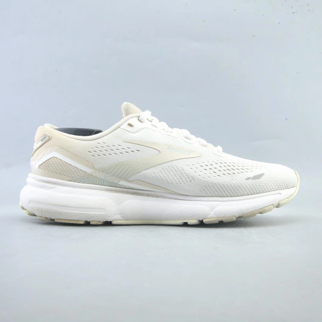 BROOKS GHOST 15 athletic Brooks shoe snapshots