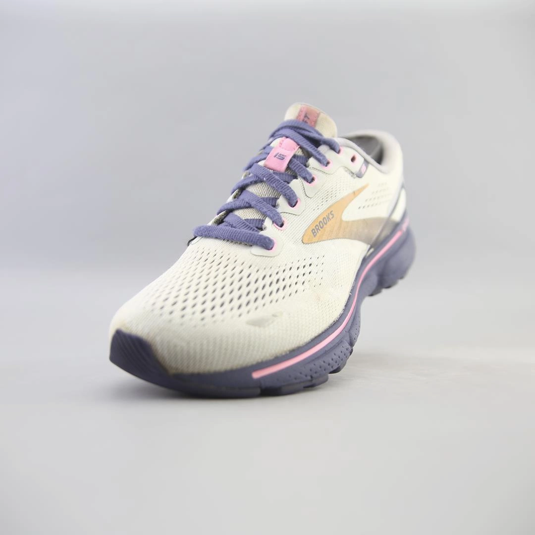 BROOKS GHOST 15 Brooks running footwear shots