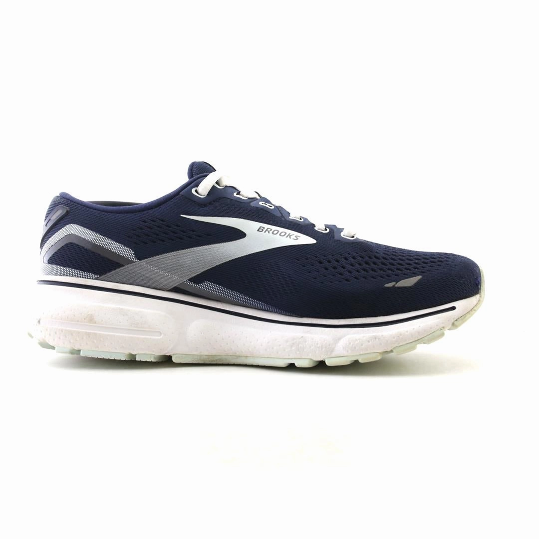 BROOKS GHOST 15 Brooks running footwear shots