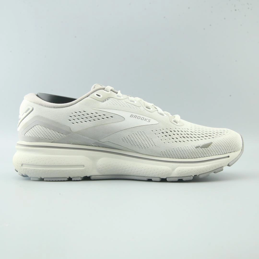 BROOKS GHOST 15 Brooks trainer design images