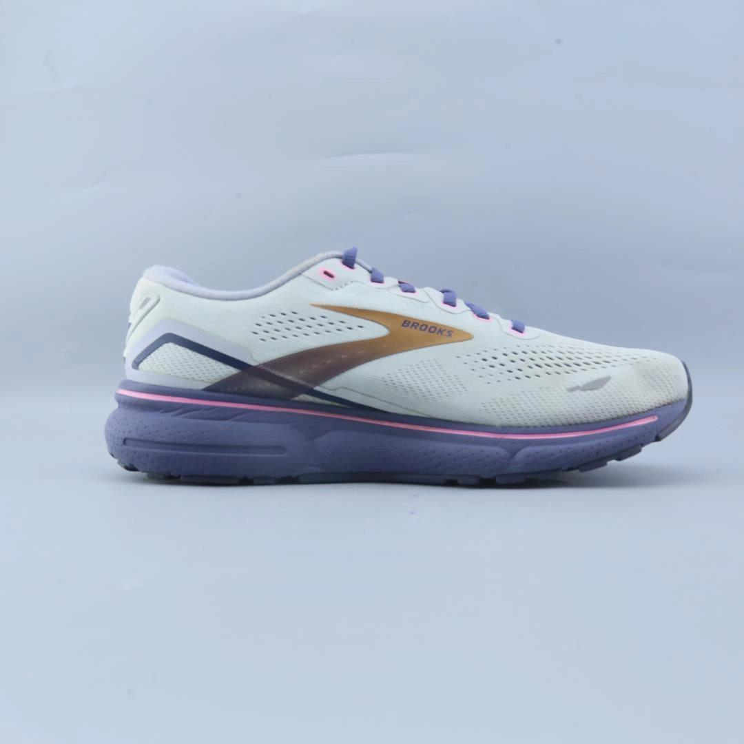 BROOKS GHOST 15 Brooks trainer design images