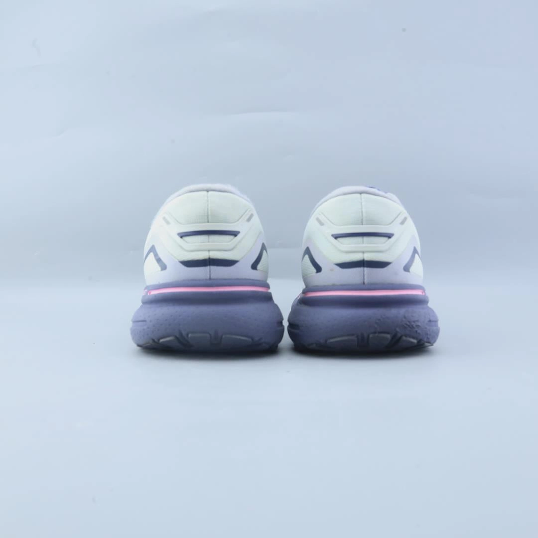 BROOKS GHOST 15 Brooks trainer design images