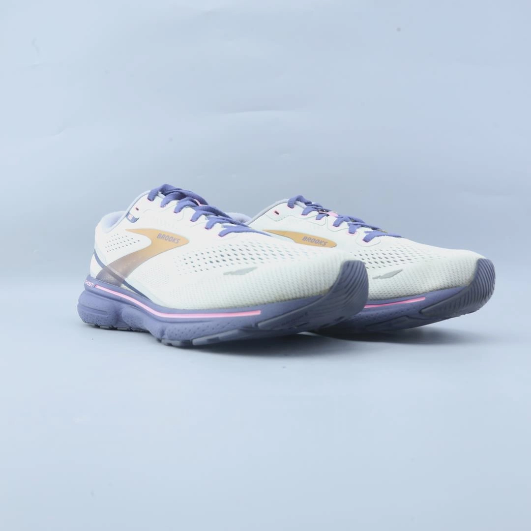 BROOKS GHOST 15 Brooks trainer design images