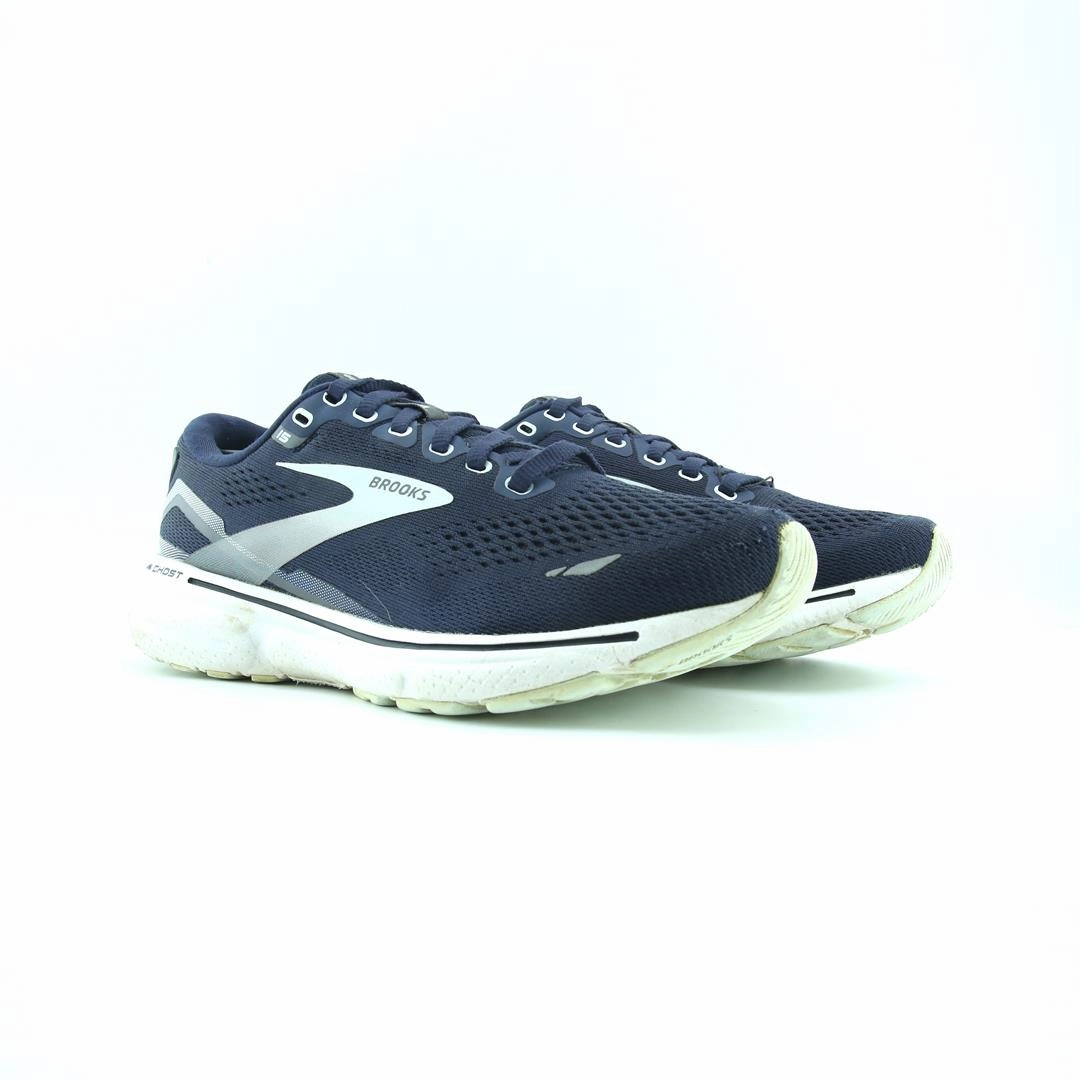 BROOKS GHOST 15 lightweight running shoe photos