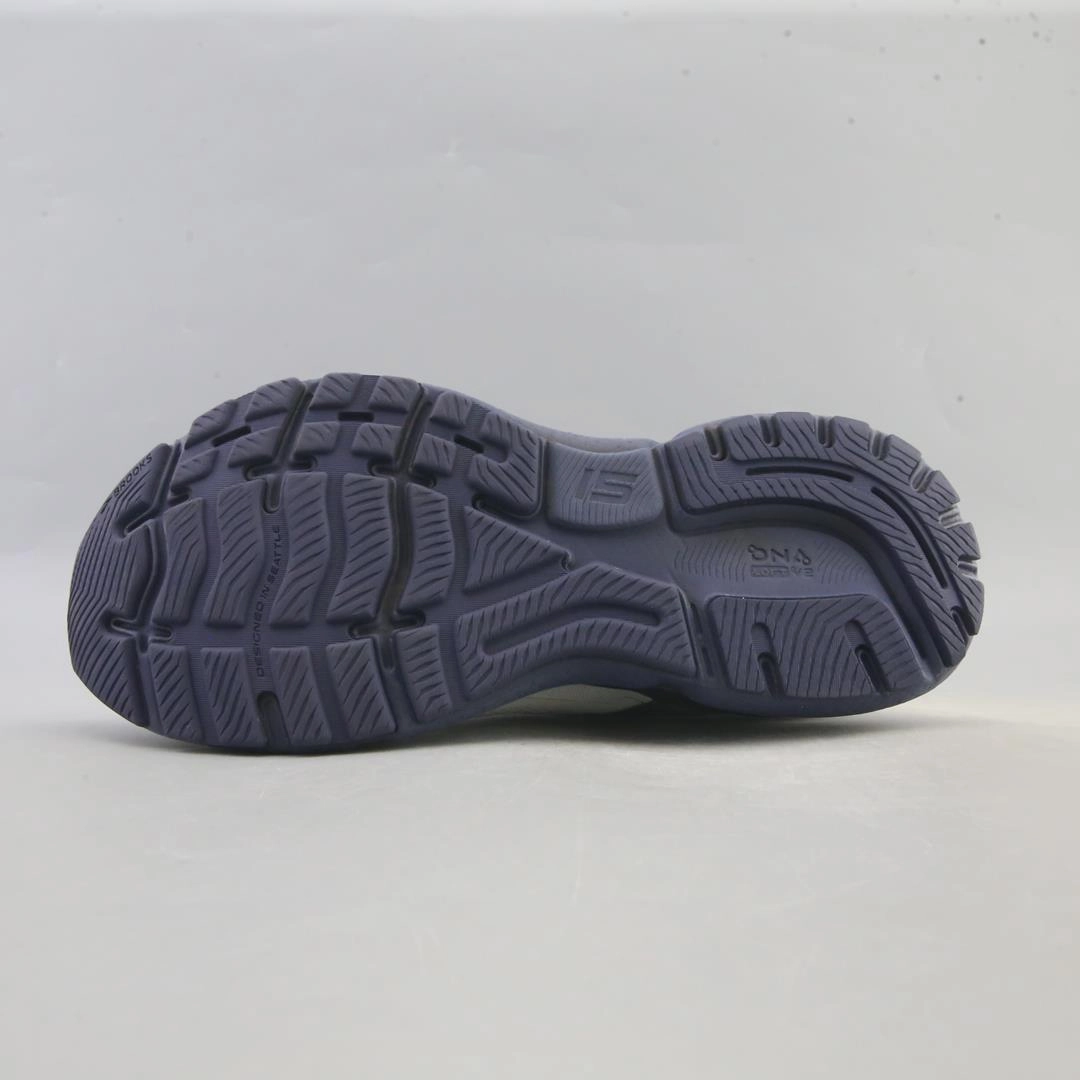 BROOKS GHOST 15 lightweight running shoe photos