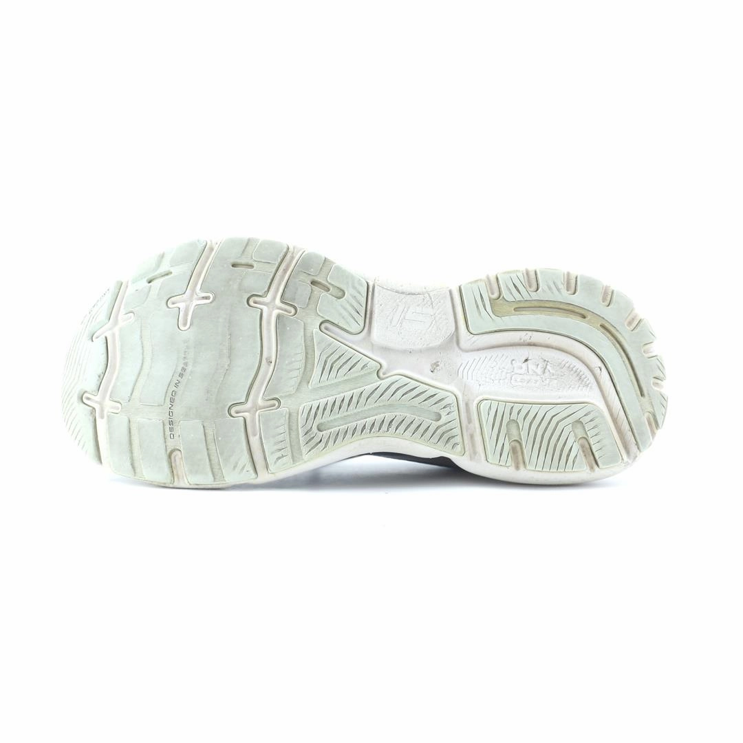 BROOKS GHOST 15 lightweight running shoe photos