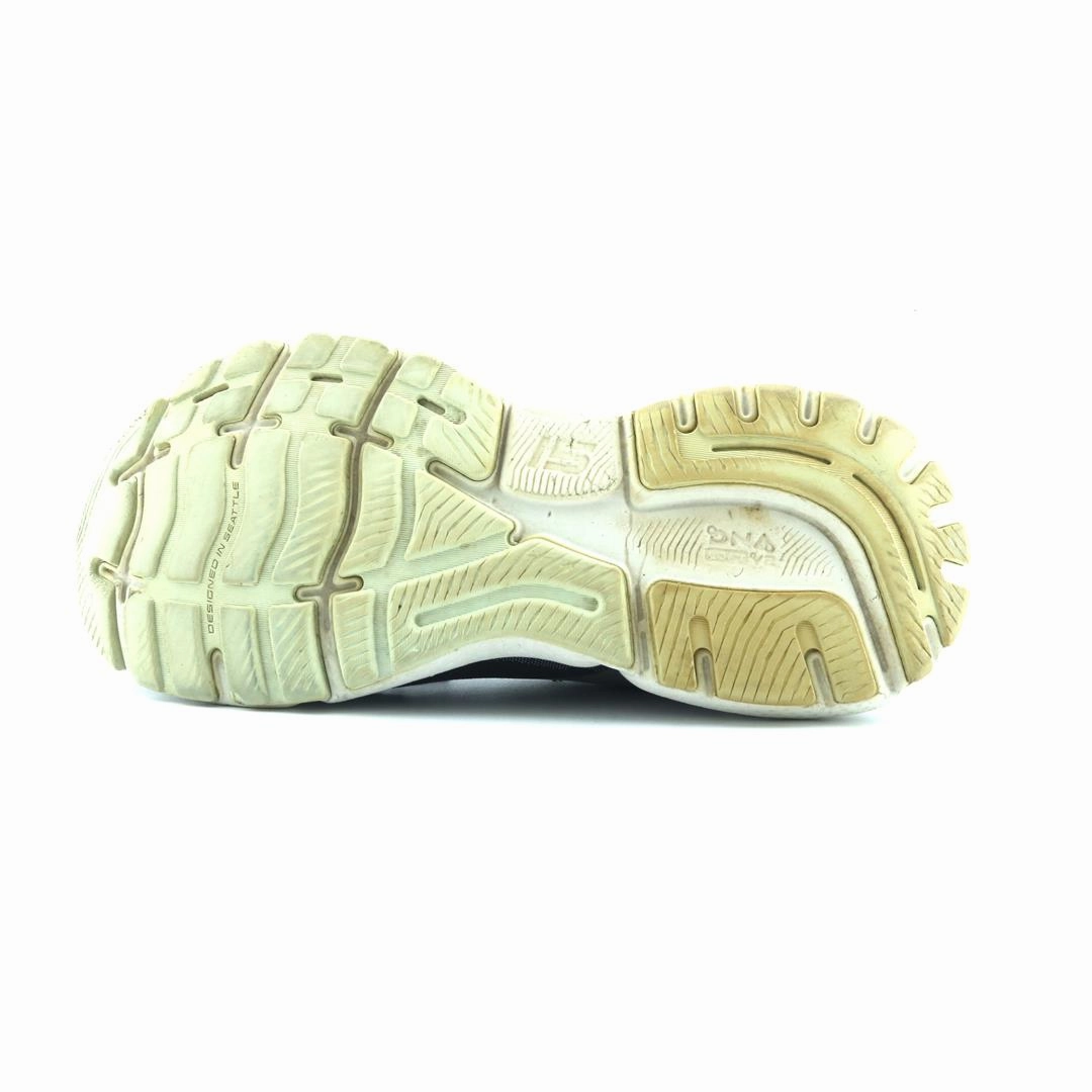 BROOKS GHOST 15 performance running shoe visuals