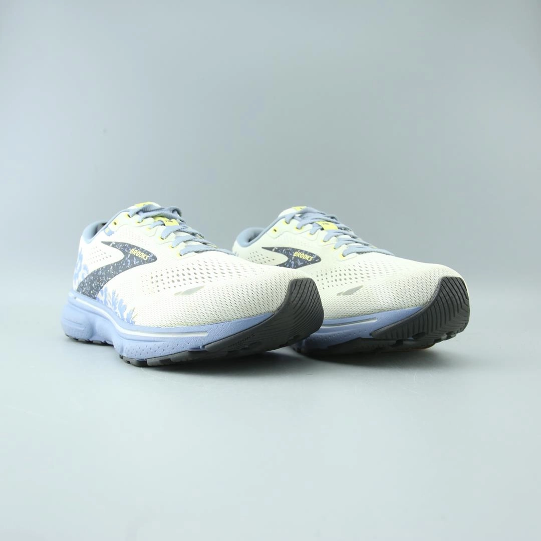 BROOKS GHOST 15 performance running shoe visuals
