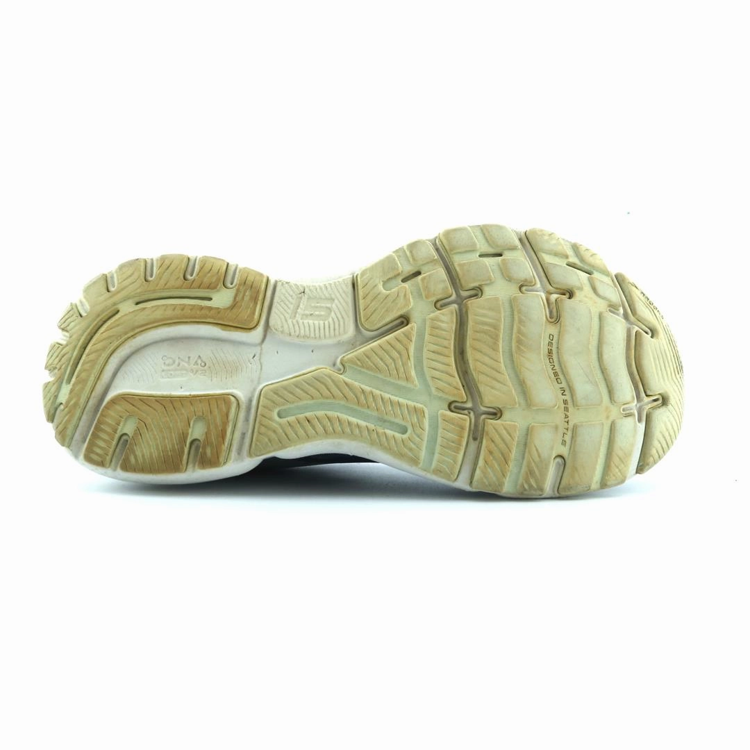 BROOKS GHOST 15 performance running shoe visuals
