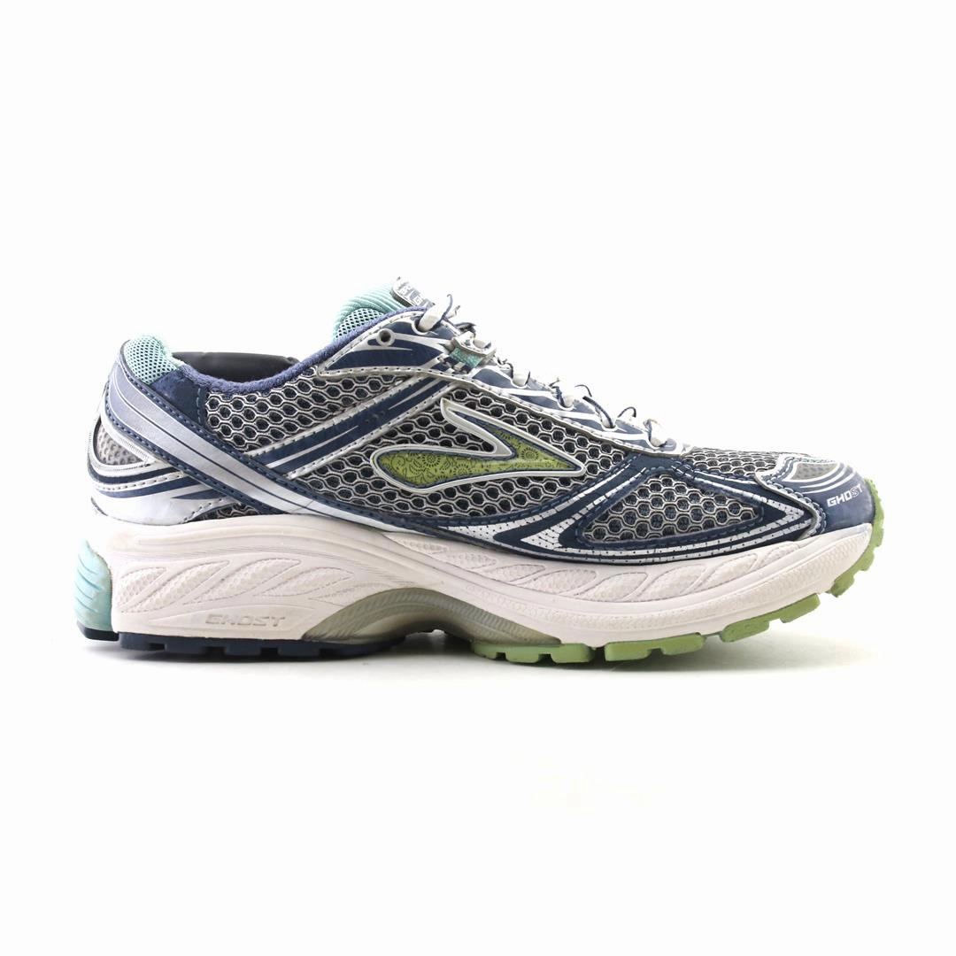 BROOKS GHOST 5 Brooks running footwear shots