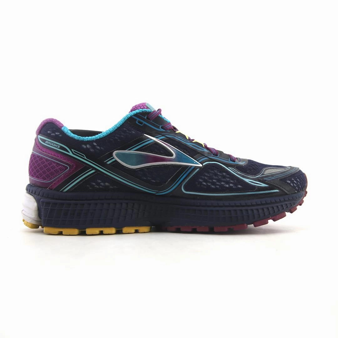 BROOKS GHOST 8 Brooks running footwear shots