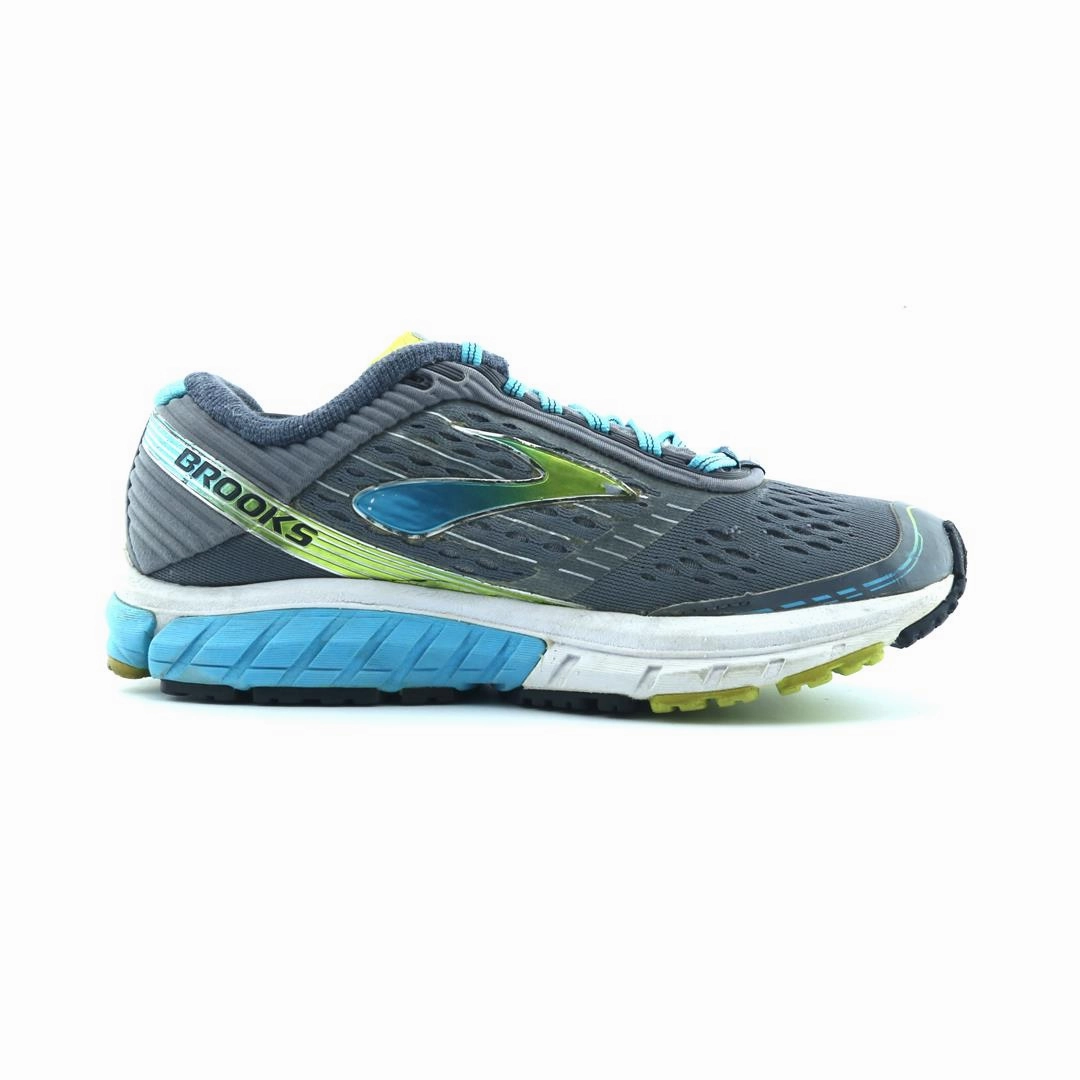 BROOKS GHOST 9 performance running shoe visuals