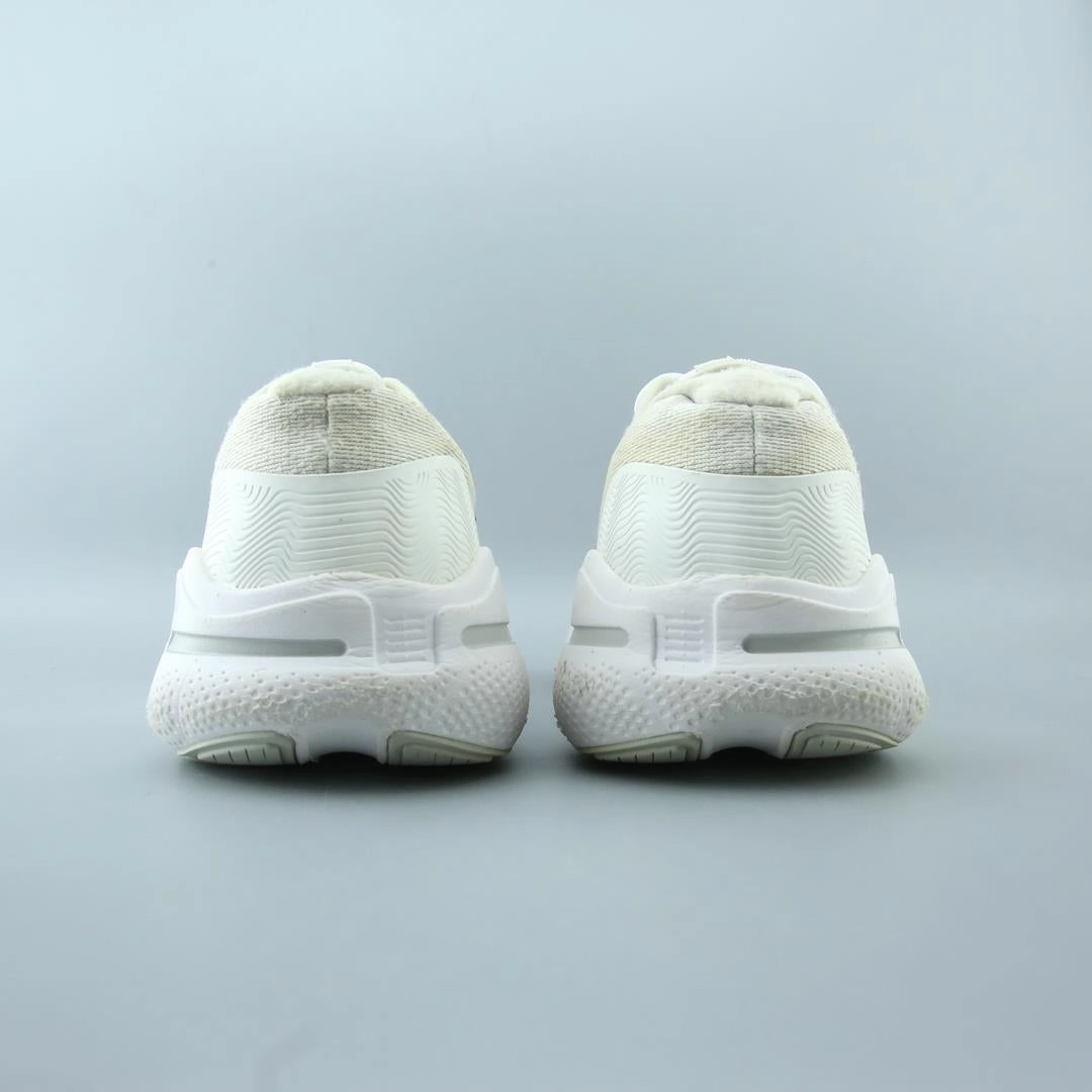 BROOKS GHOST MAX performance running shoe visuals