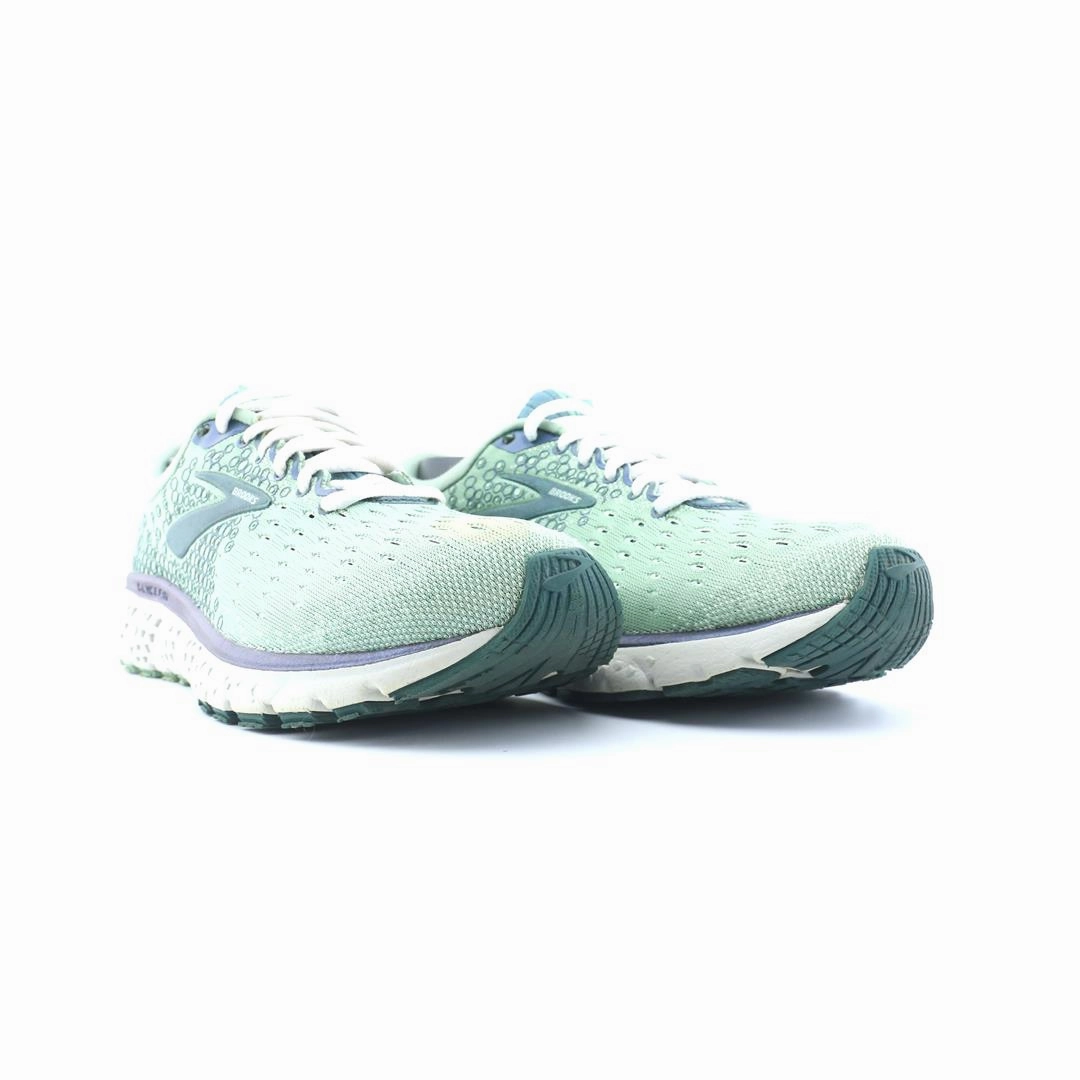 BROOKS GLYCERIN 17 performance running shoe visuals