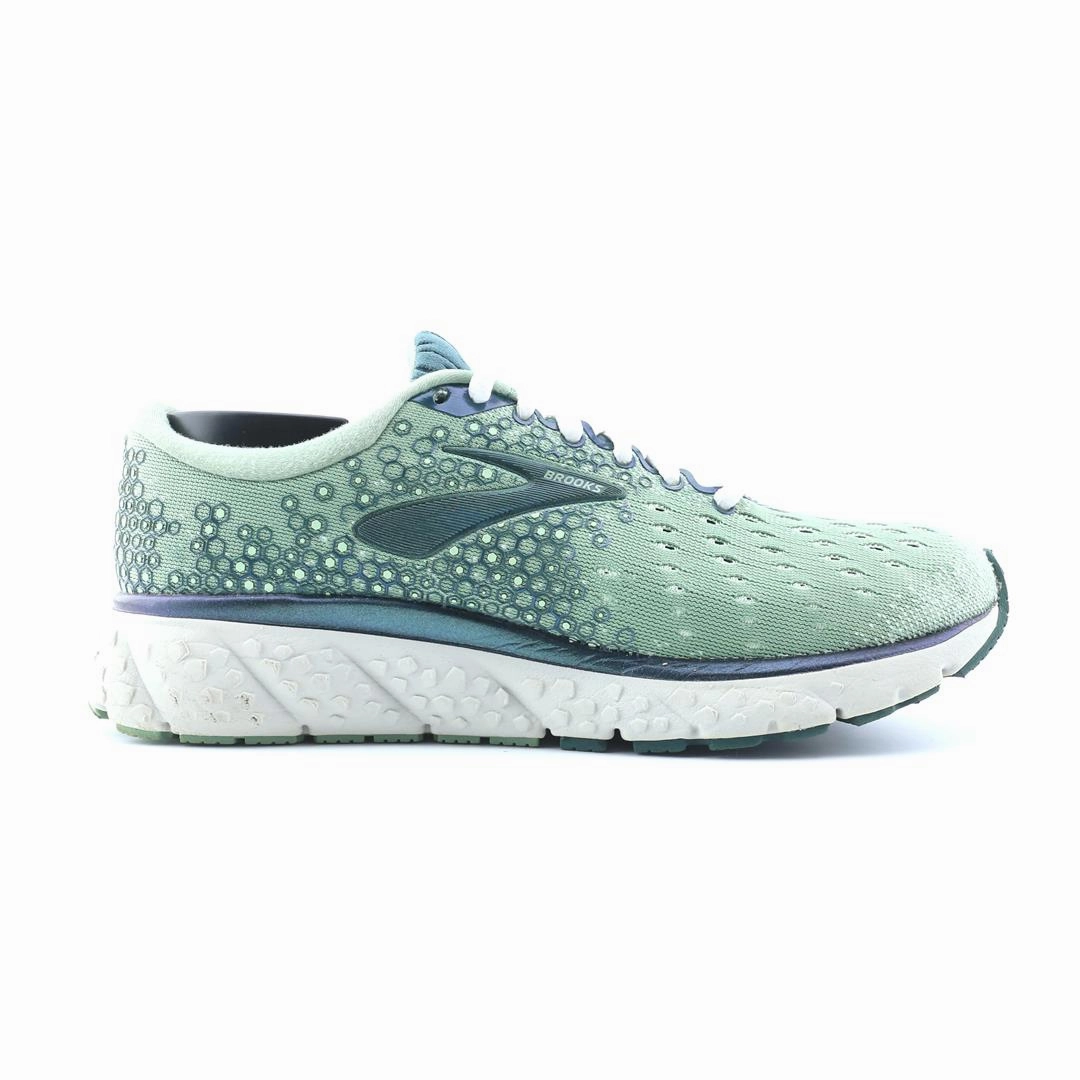BROOKS GLYCERIN 17 performance running shoe visuals