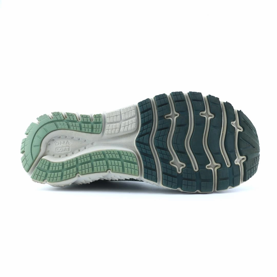 BROOKS GLYCERIN 17 performance running shoe visuals