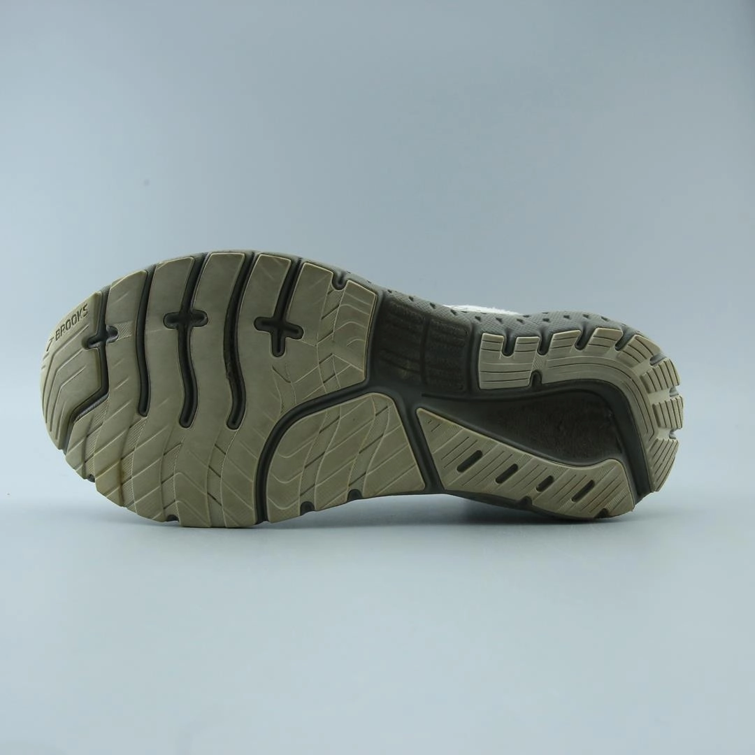 BROOKS GLYCERIN 18 performance running shoe visuals