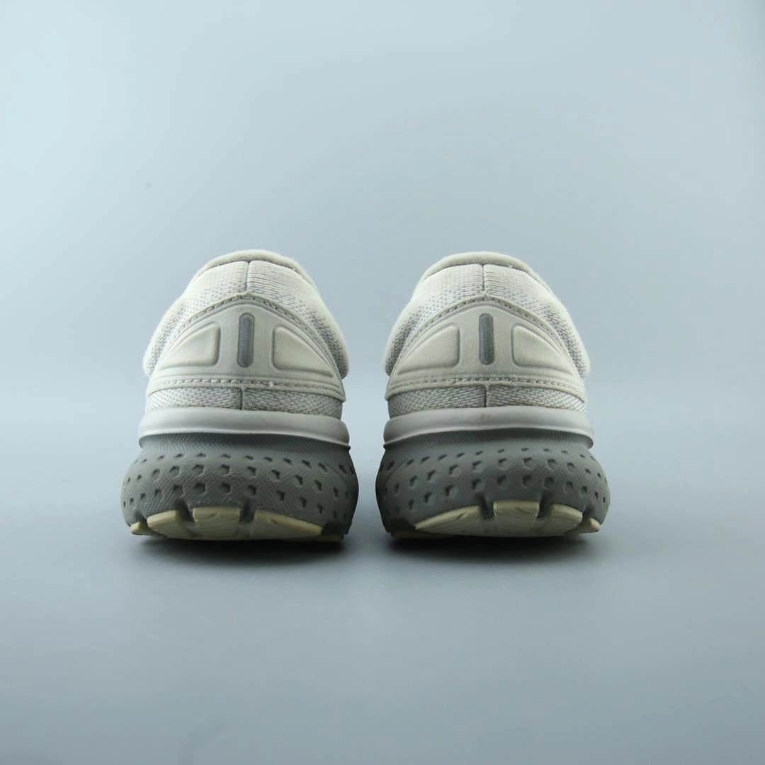BROOKS GLYCERIN 18 performance running shoe visuals