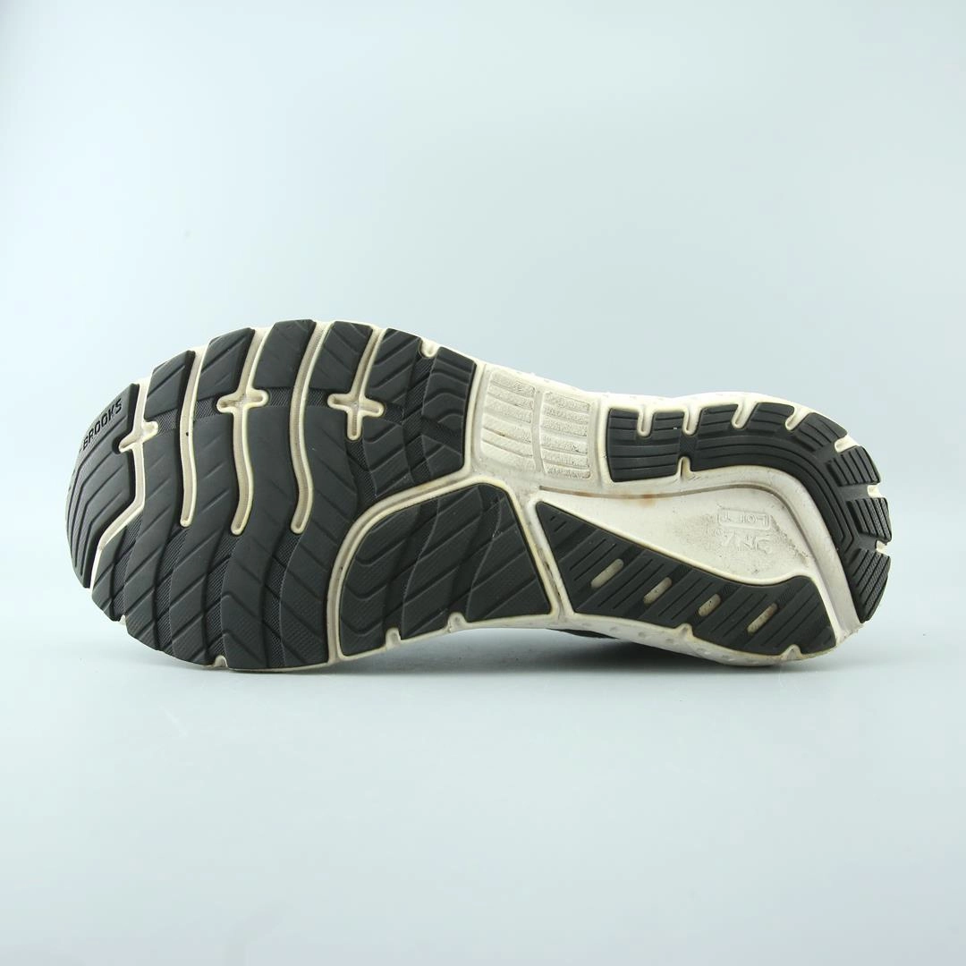 BROOKS GLYCERIN 18 performance running shoe visuals
