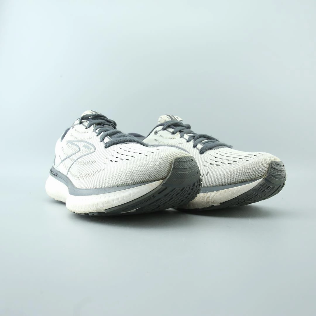 BROOKS GLYCERIN 19 performance running shoe visuals
