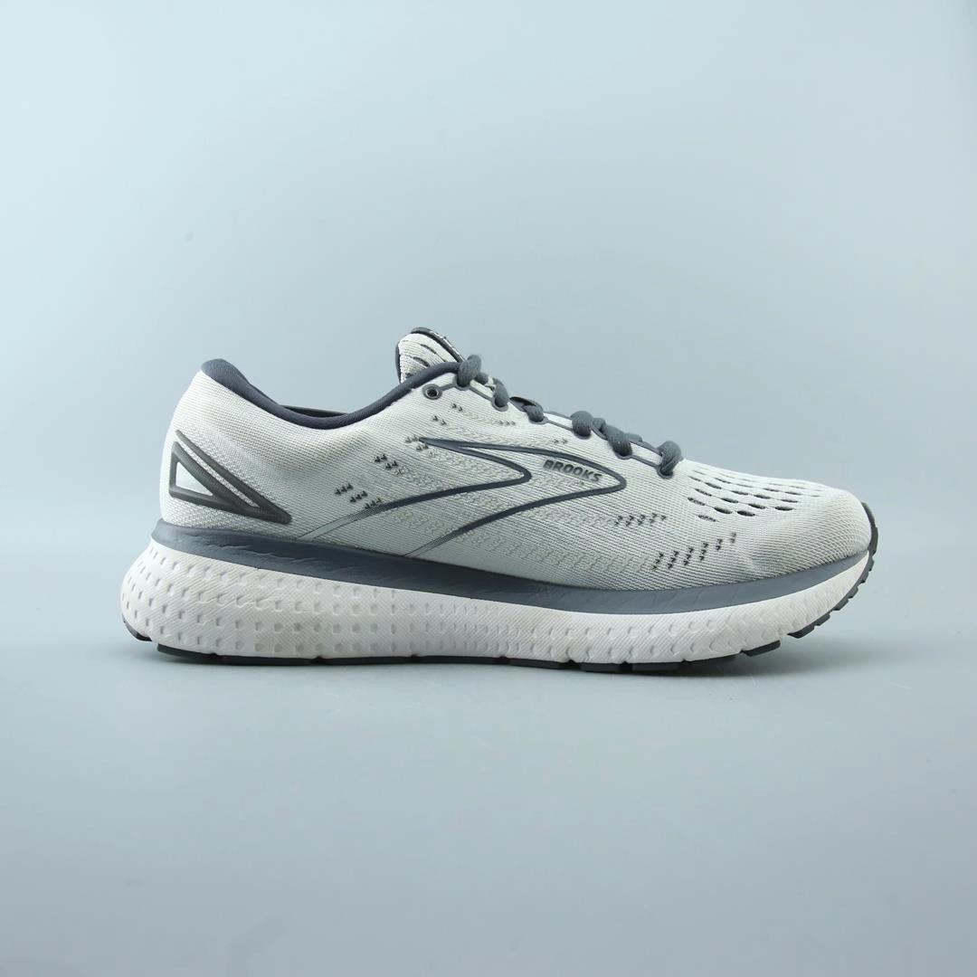 BROOKS GLYCERIN 19 performance running shoe visuals