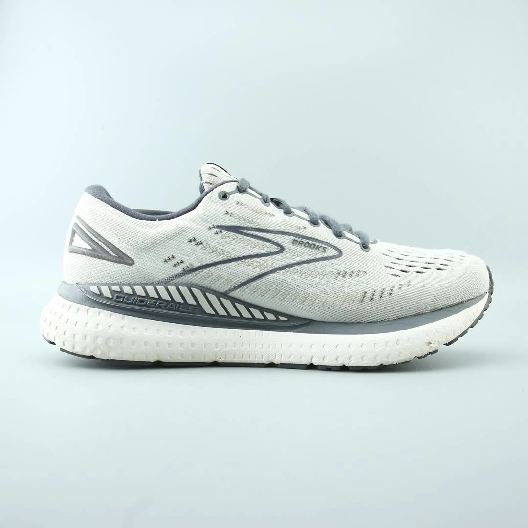BROOKS GLYCERIN 19 performance running shoe visuals