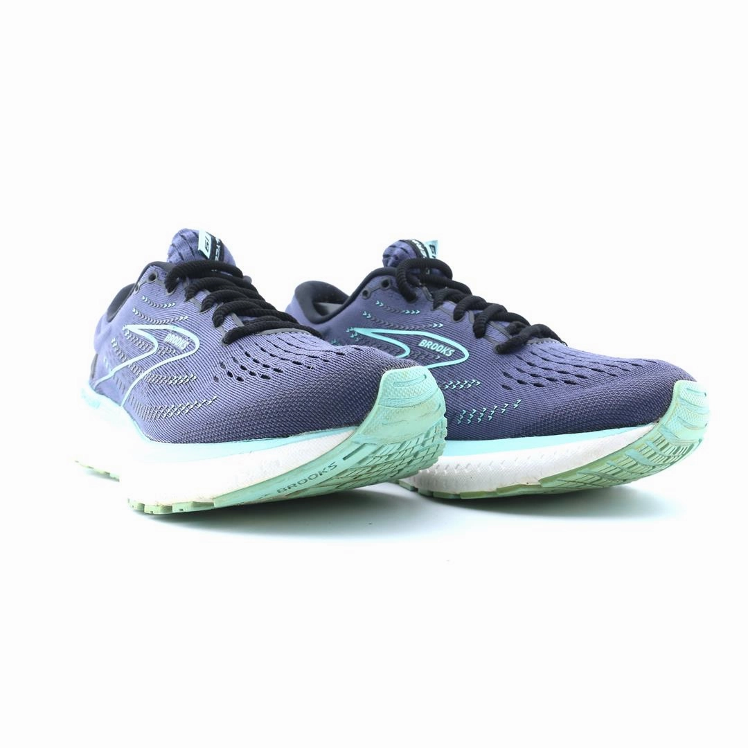 BROOKS GLYCERIN 19 performance running shoe visuals