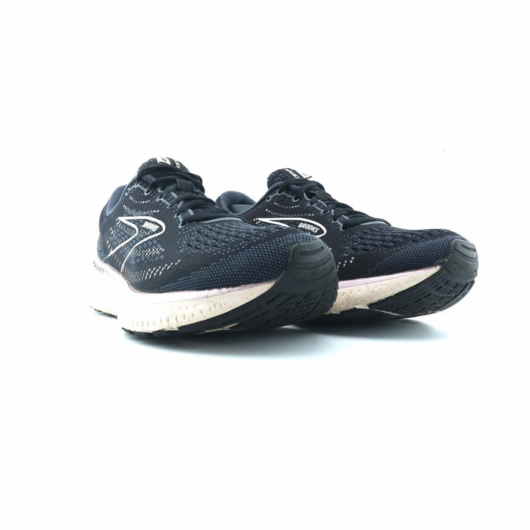 BROOKS GLYCERIN 19 performance running shoe visuals