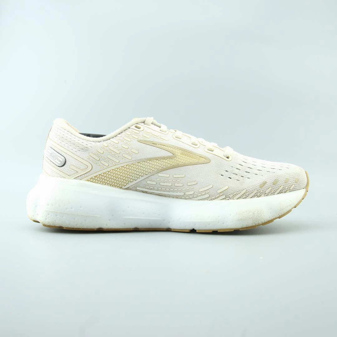 BROOKS GLYCERIN 20 performance running shoe visuals