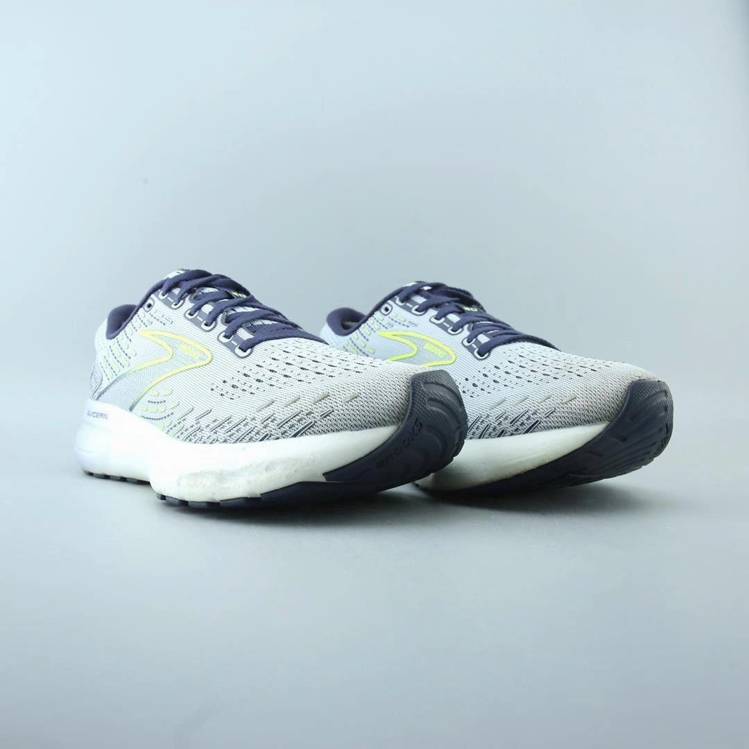 BROOKS GLYCERIN 20 performance running shoe visuals