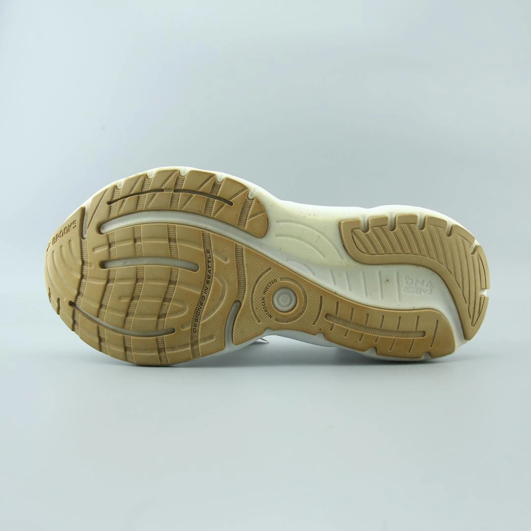 BROOKS GLYCERIN 20 performance running shoe visuals