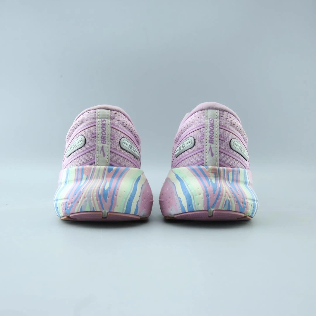 BROOKS GLYCERIN 20 performance running shoe visuals