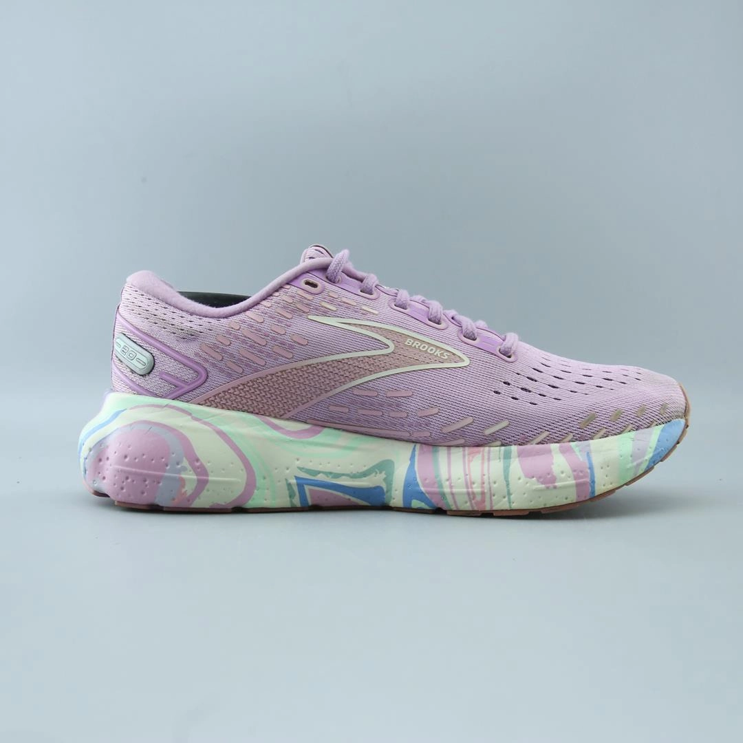 BROOKS GLYCERIN 20 performance running shoe visuals