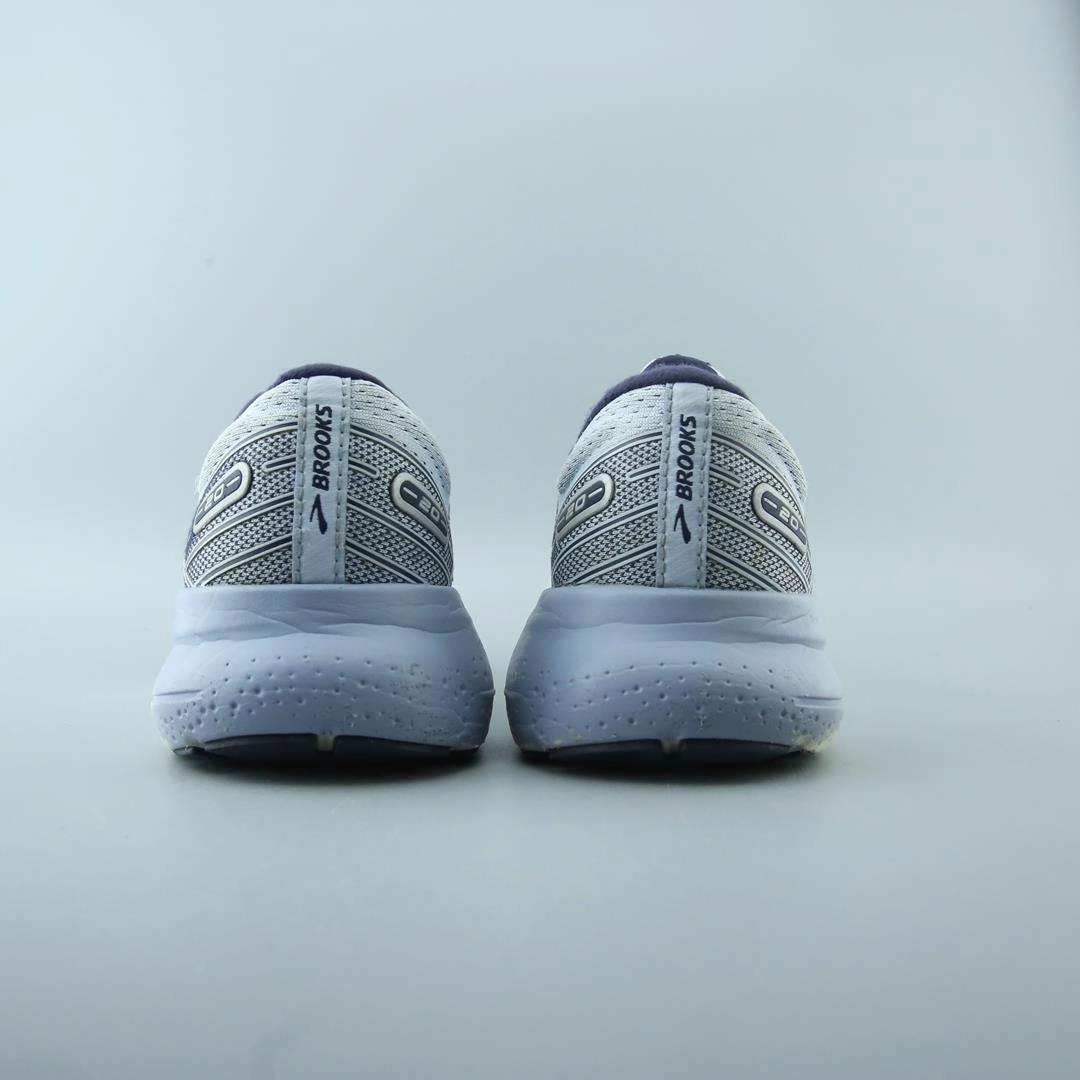 BROOKS GLYCERIN 20 performance running shoe visuals