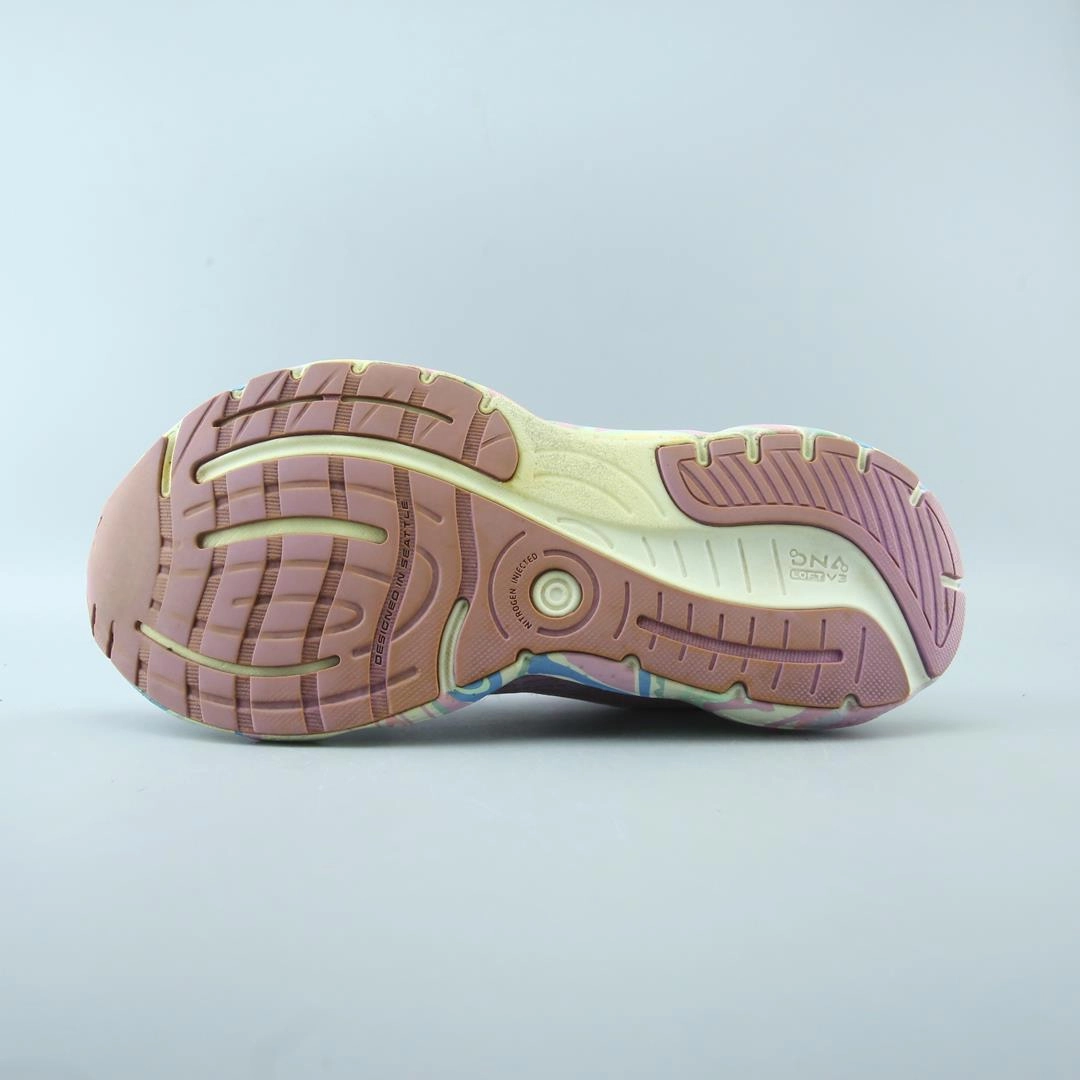 BROOKS GLYCERIN 20 performance running shoe visuals