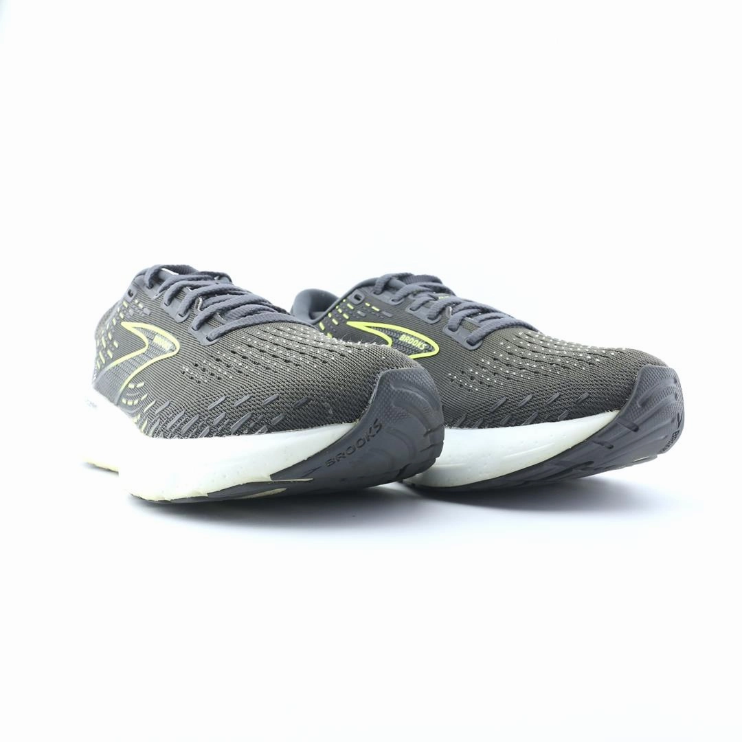 BROOKS GLYCERIN 20 performance running shoe visuals