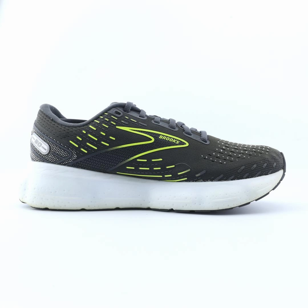 BROOKS GLYCERIN 20 performance running shoe visuals