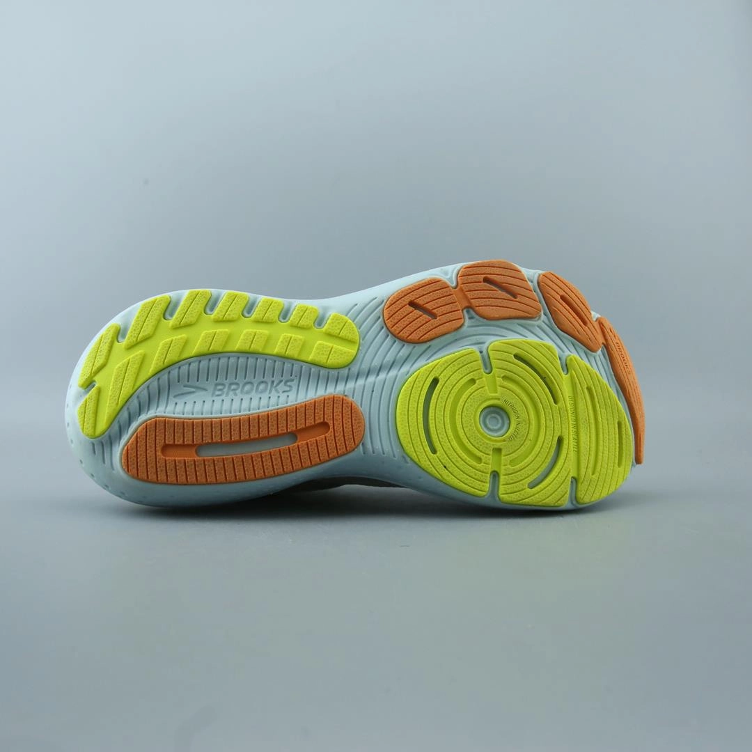 BROOKS GLYCERIN 21 performance running shoe visuals