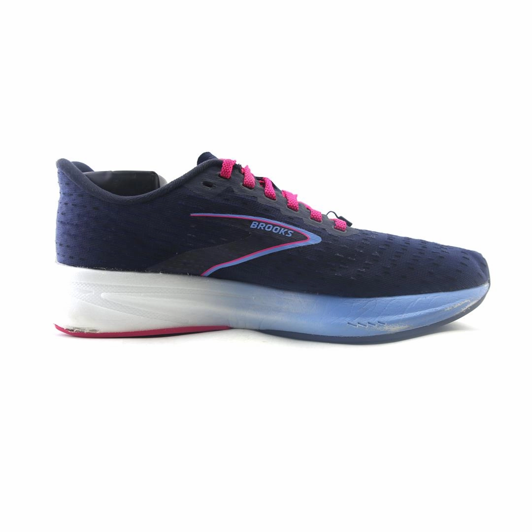 BROOKS HYPERION Brooks running footwear shots