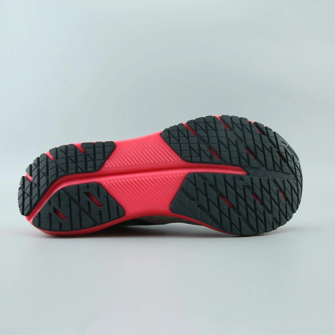 BROOKS HYPERION TEMPO 1 performance running shoe visuals