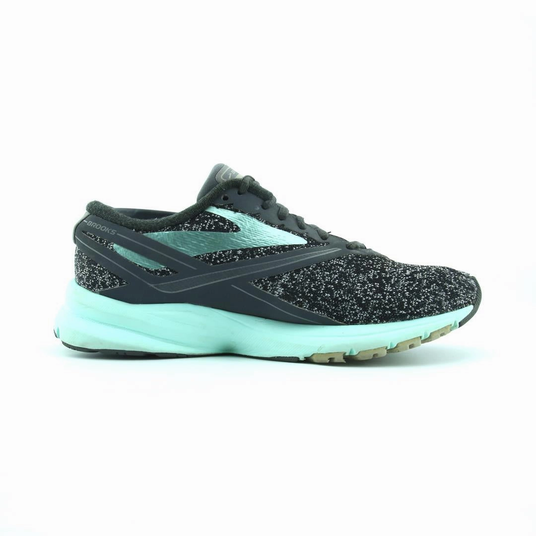 BROOKS LAUNCH 4 lightweight running shoe photos
