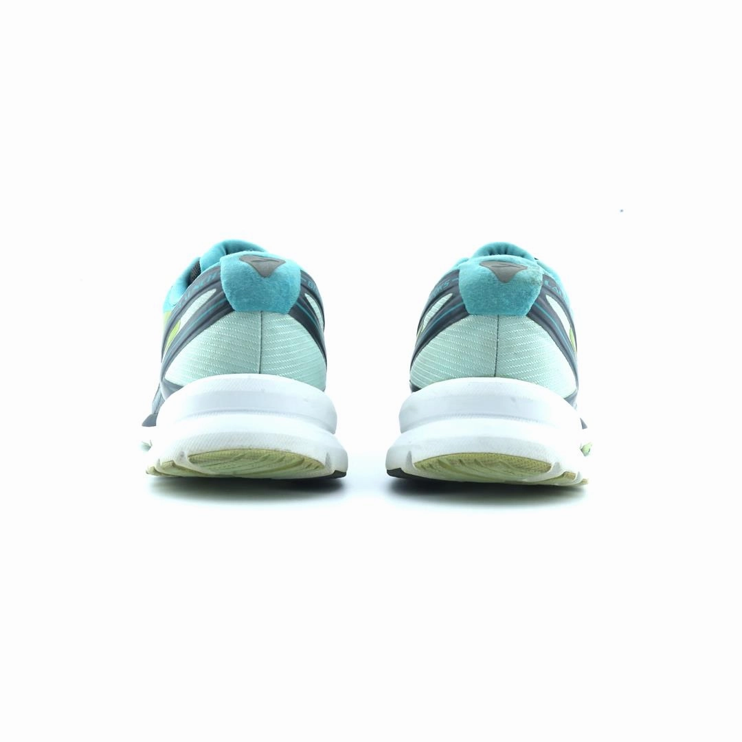 BROOKS LAUNCH 4 performance running shoe visuals