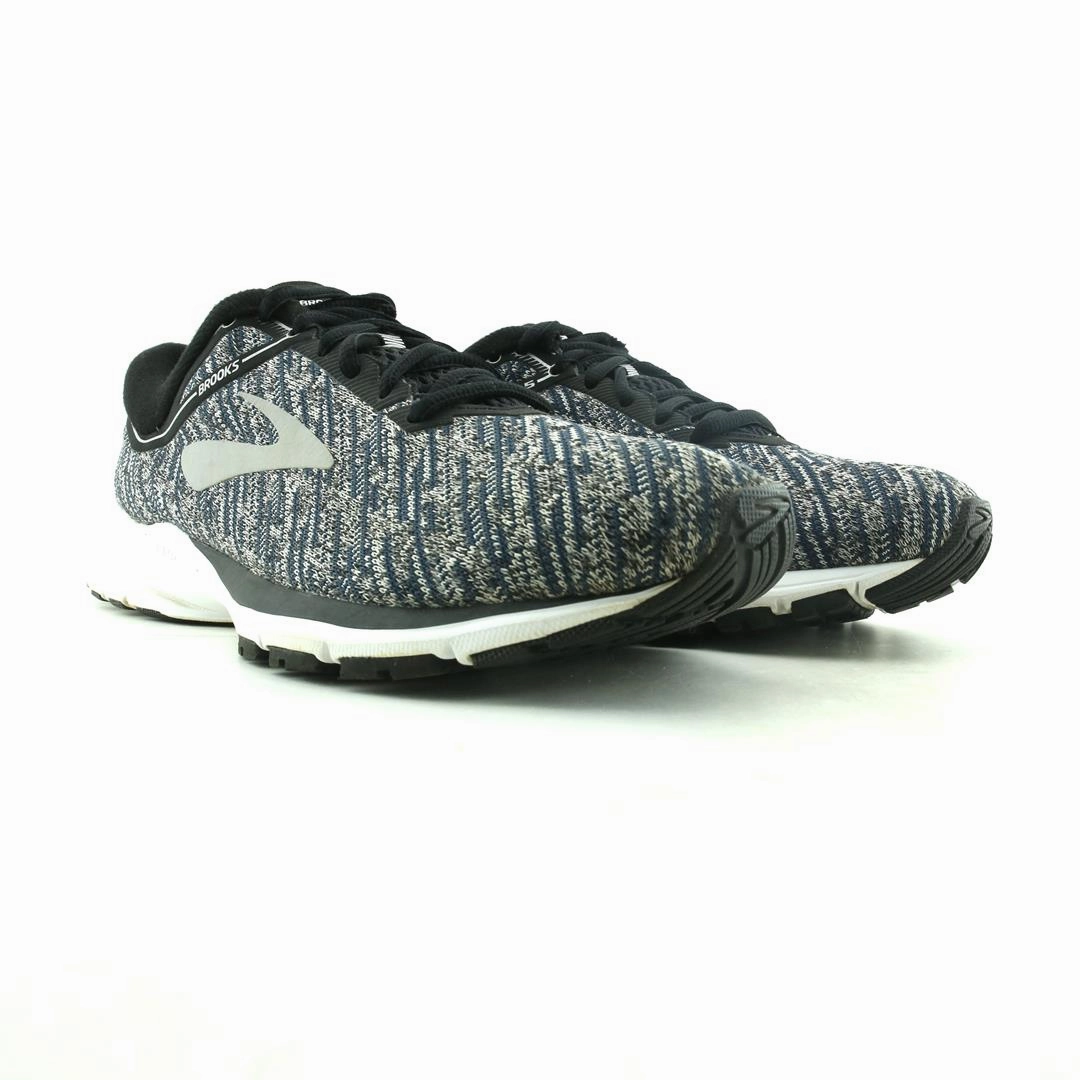 BROOKS LAUNCH 5 Brooks running footwear shots