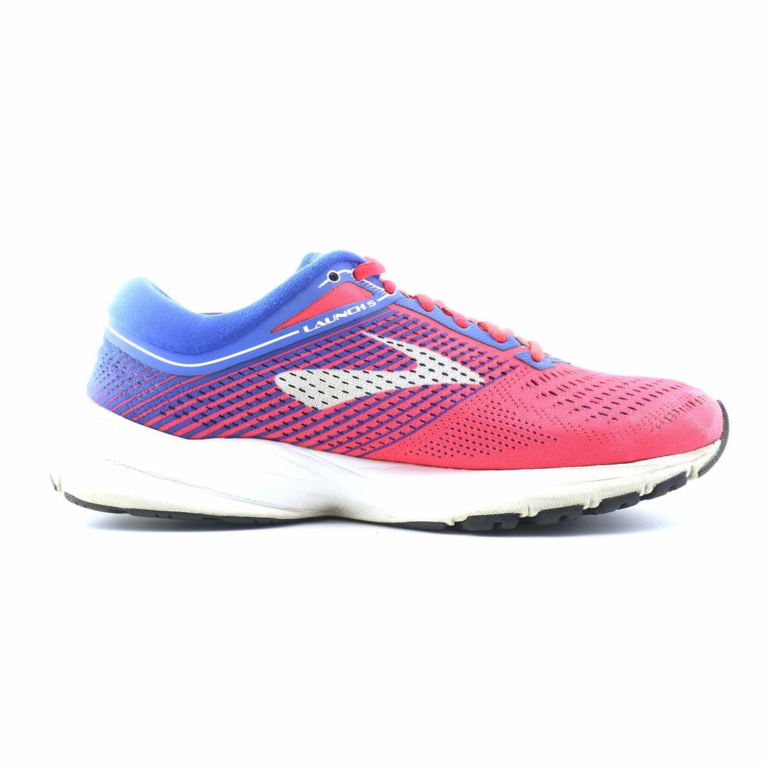 BROOKS LAUNCH 5 performance running shoe visuals