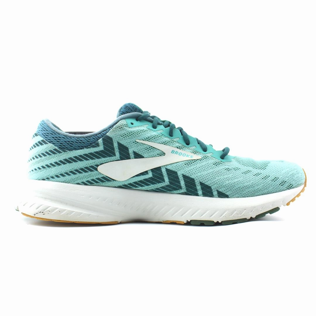 BROOKS LAUNCH 6 Brooks running footwear shots