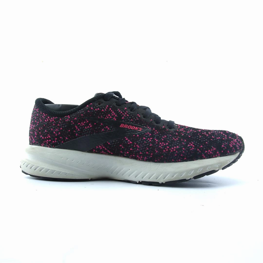 BROOKS LAUNCH 7 athletic Brooks shoe snapshots