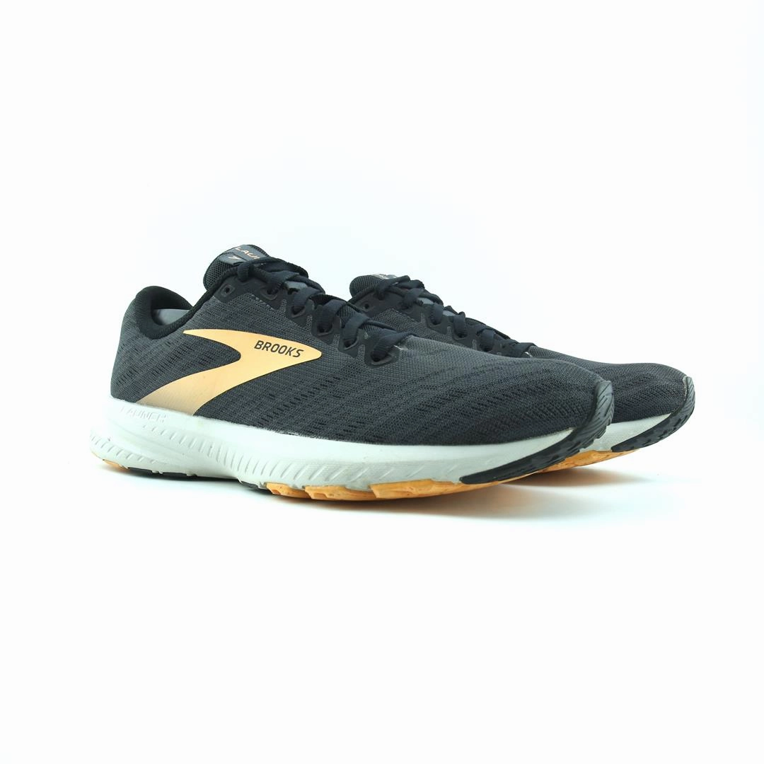 BROOKS LAUNCH 7 lightweight running shoe photos