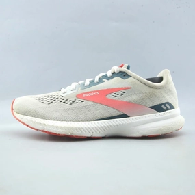 BROOKS LAUNCH 8 Brooks lightweight running footwear