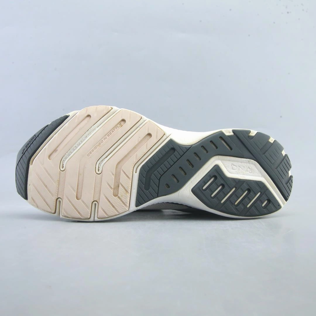 BROOKS LAUNCH 8 athletic Brooks shoe snapshots