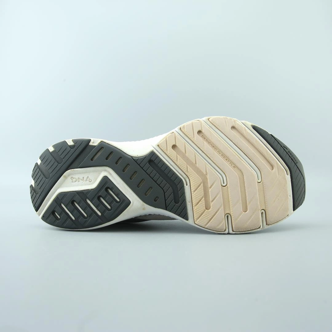 BROOKS LAUNCH 8 Brooks trainer design images